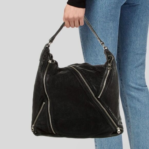 Marc Jacobs Luxe Black Pebbled Leather Hobo Edgy Zipper Detail NWT 🔥 - Picture 2 of 8